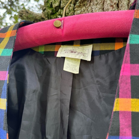 Vintage 80s multicoloured plaid blazer with a black undertone. - Picture 5 of 5